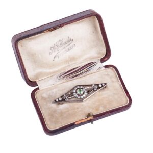 Russian Gold brooch with diamonds — image 1