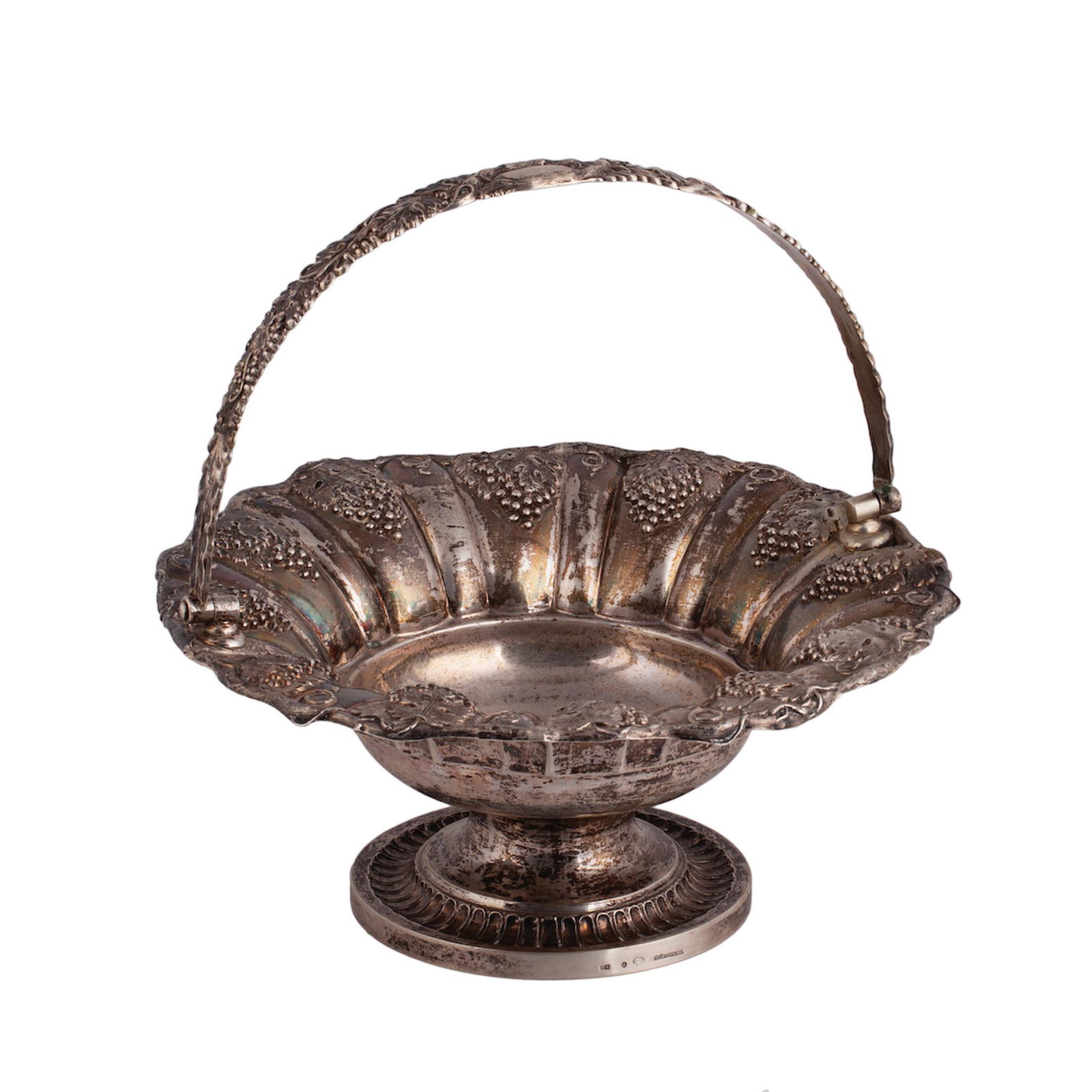 A Swedish silver fruit bowl — image 1
