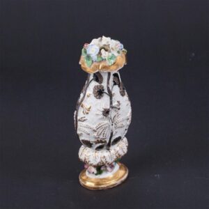 Russian porcelain vase with floral ornamentation — image 2