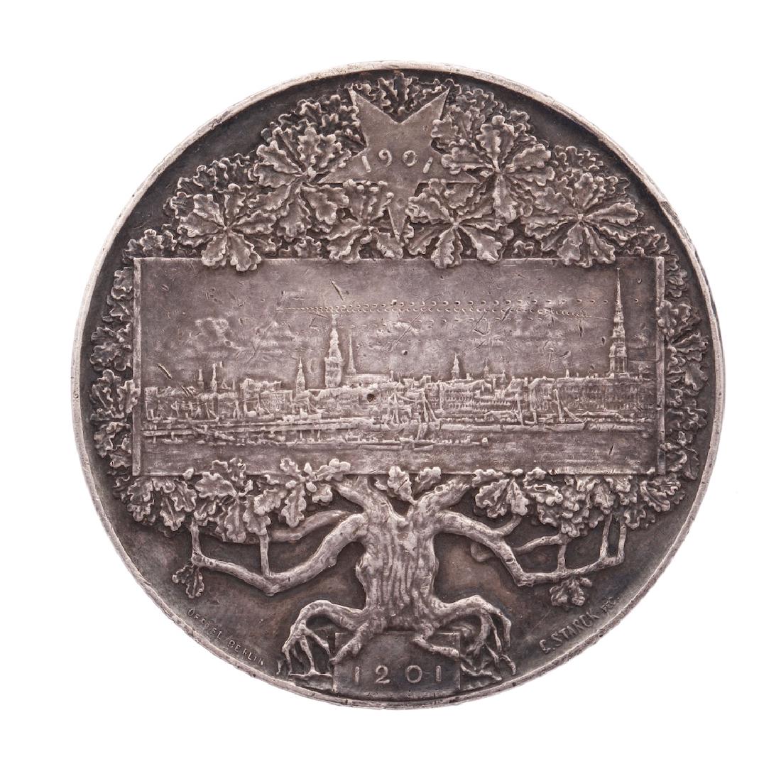 Medal in honor of the 700th anniversary of Riga — image 2