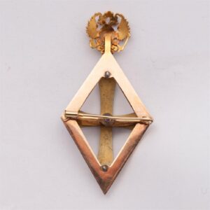 Graduation gold badge of non-medical faculties — image 2