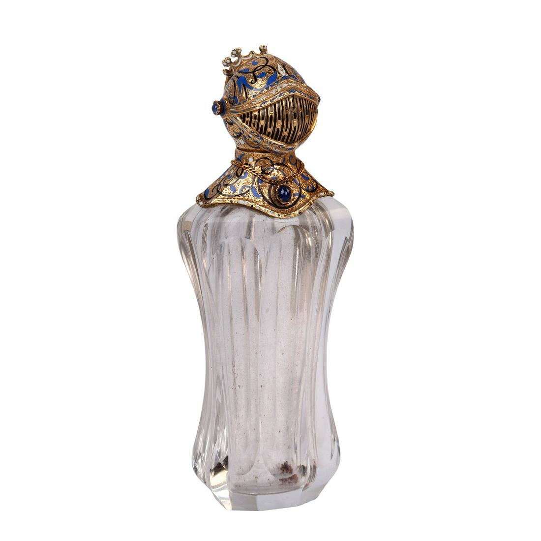 An unusual French gold and sapphire flask — image 1