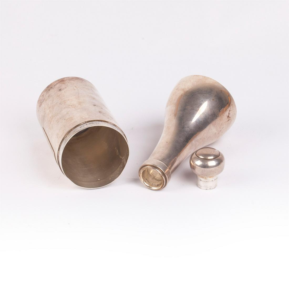 An elegant cocktail shaker — image 2