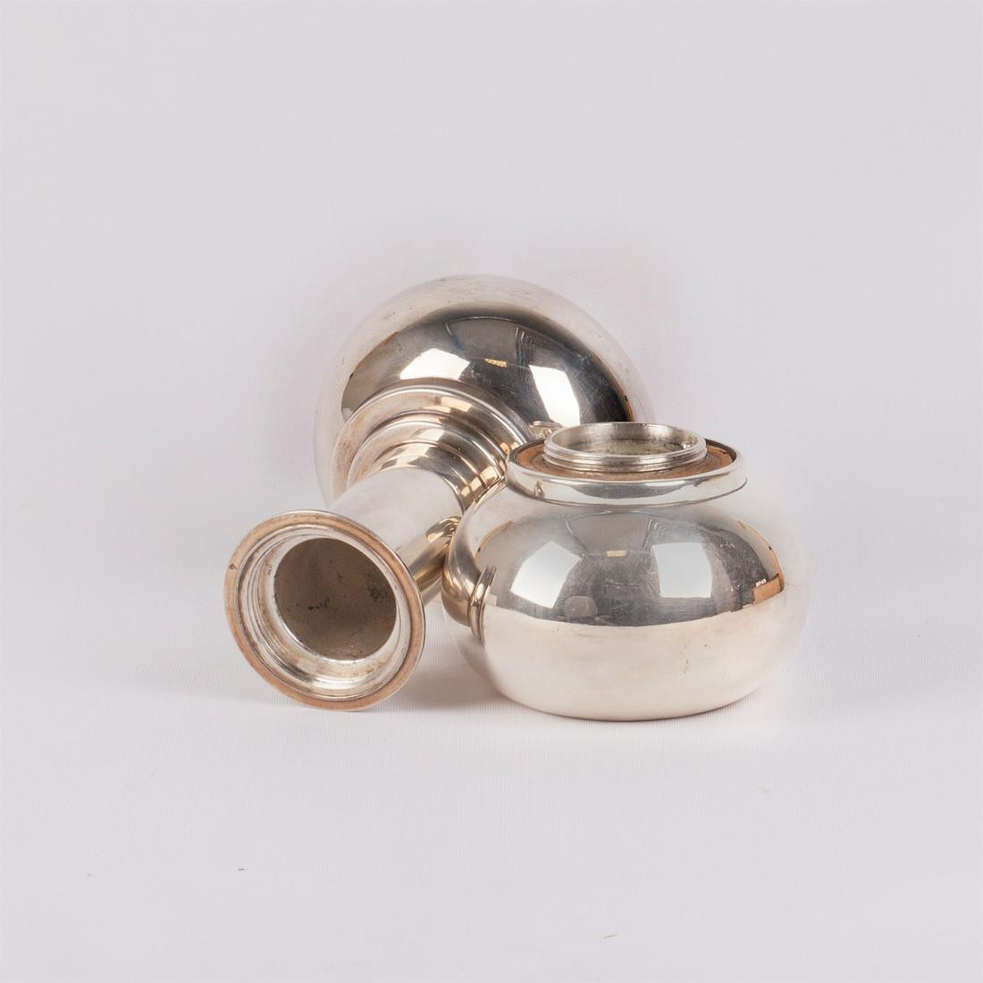 An Asprey & Co "dumbbell" cocktail shaker — image 3