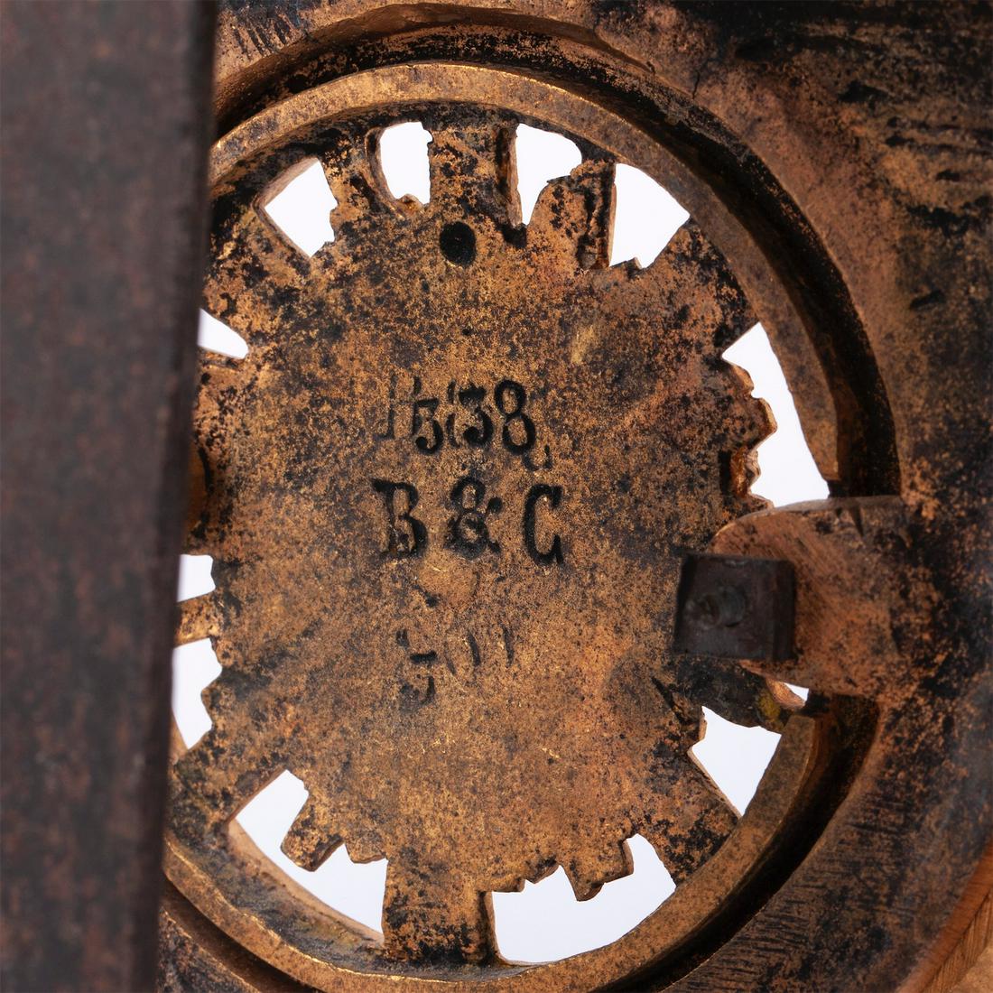 A pair of bronze sculptures for mantel clock — image 4