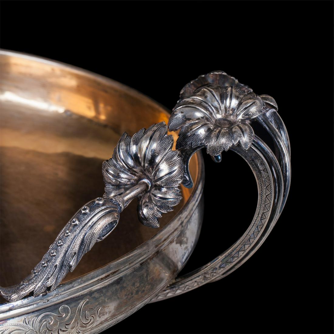 L.Larson & Co silver figural centerpiece — image 4