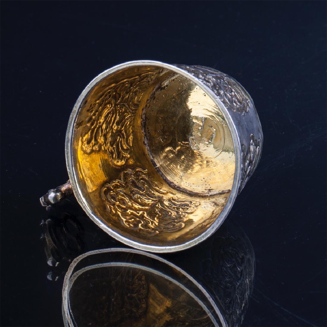 Small Russian silver-gilt beaker — image 3
