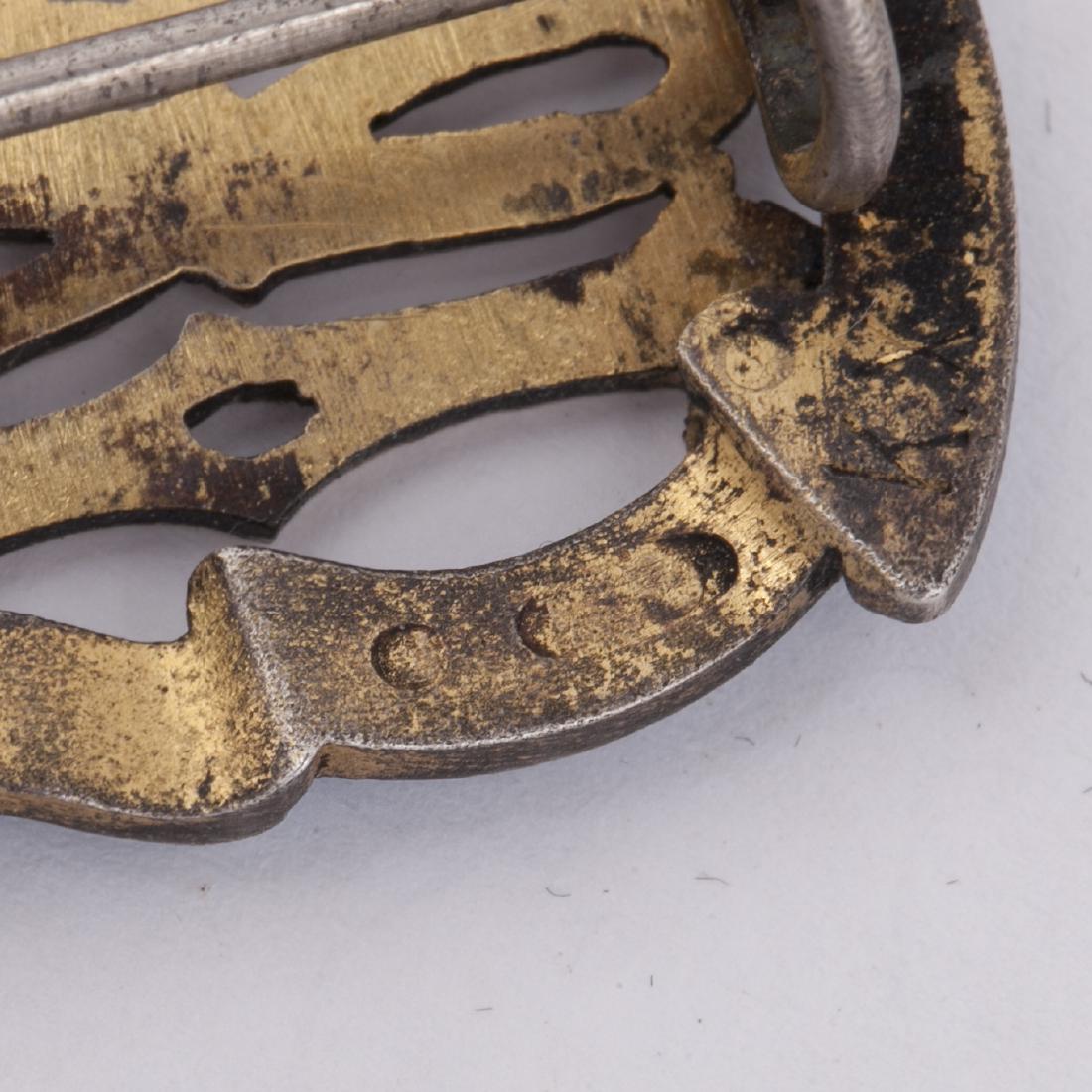 Badge for the servants of the Orphanage Asylum — image 3