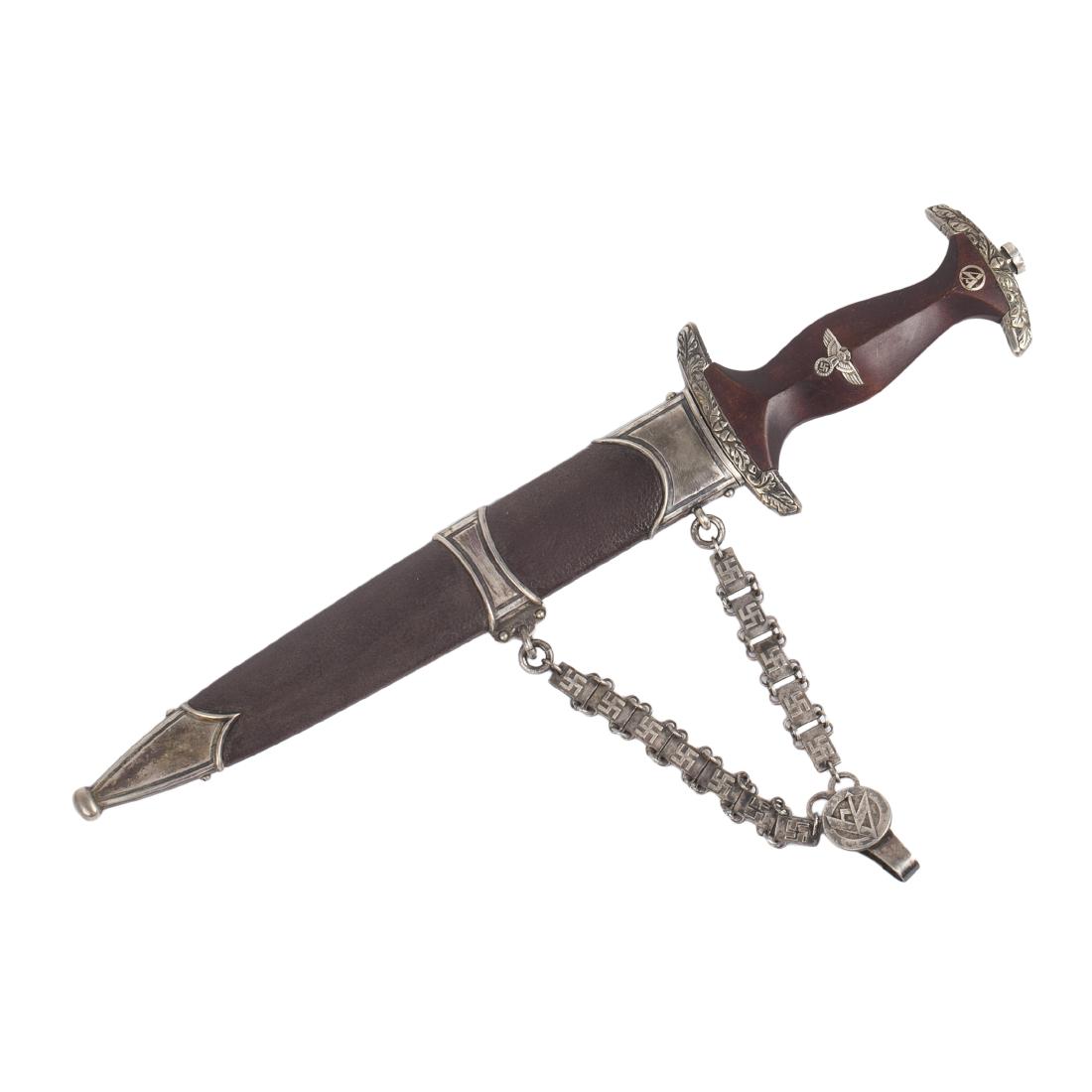 SA honour award dagger with chain suspension — image 1
