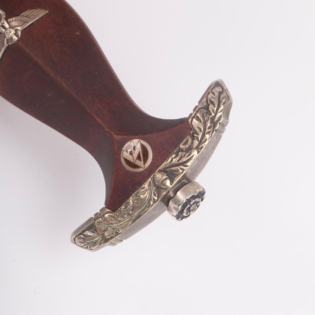 SA honour award dagger with chain suspension — image 6