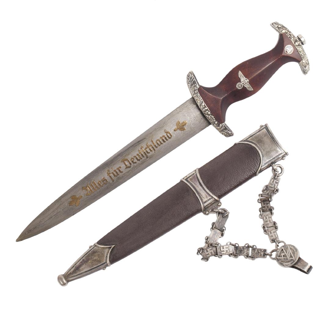 SA honour award dagger with chain suspension — image 8