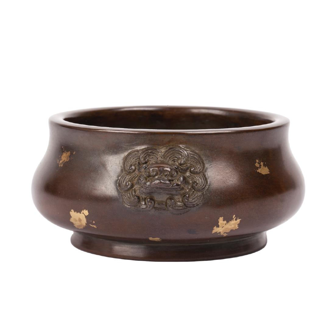 Chinese bronze vase with golden color inserts — image 2